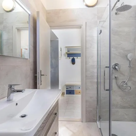 2 Bedroom In