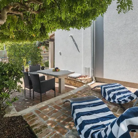 Apartment 2 Bedroom In