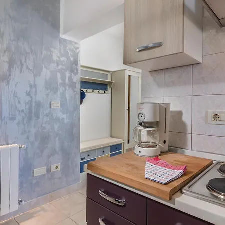 2 Bedroom In Apartment